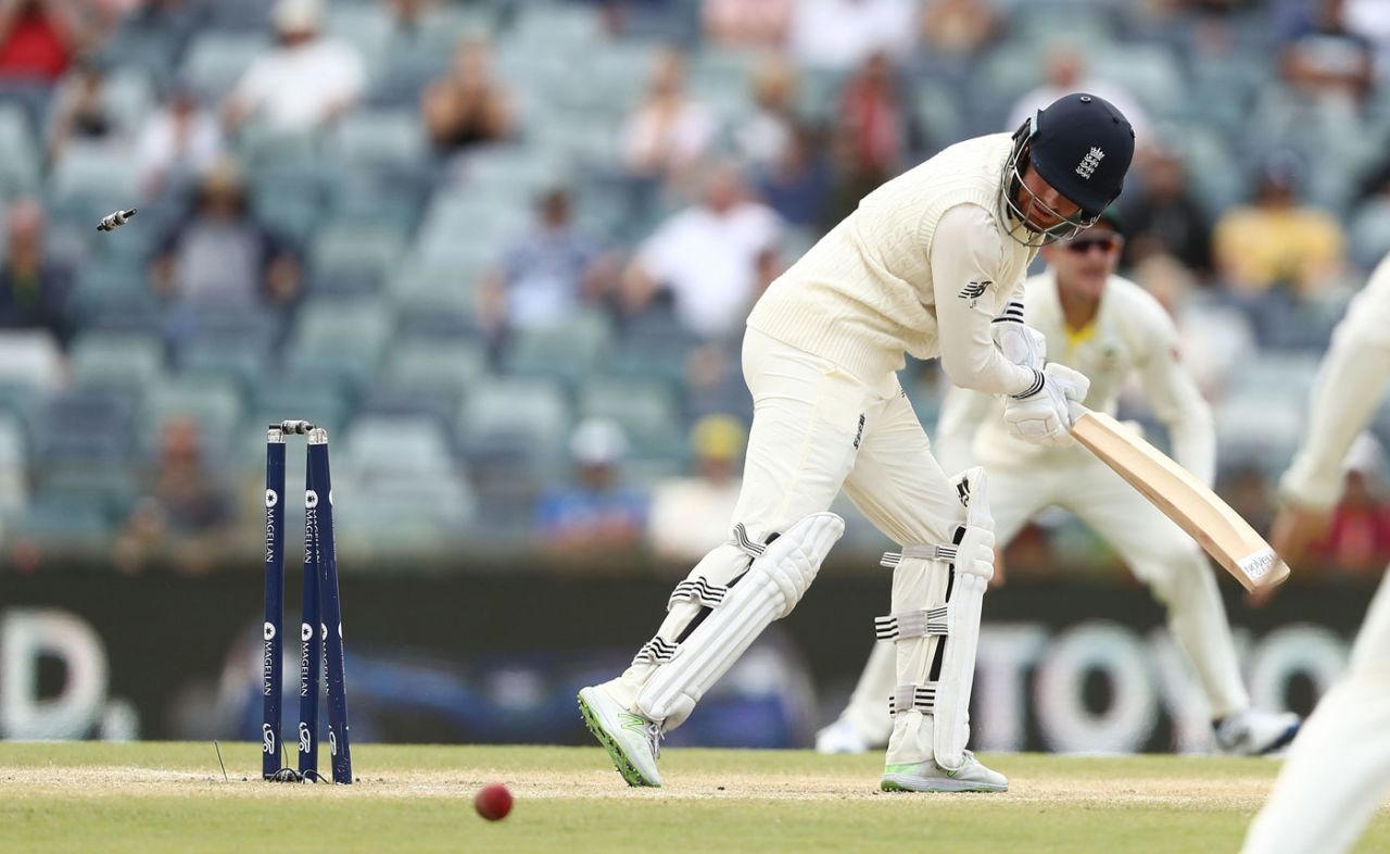 Jonny Bairstow confirms his fate after the ball kept low, Australia v England, 3rd Test, Perth, 5th day, December 18, 2017