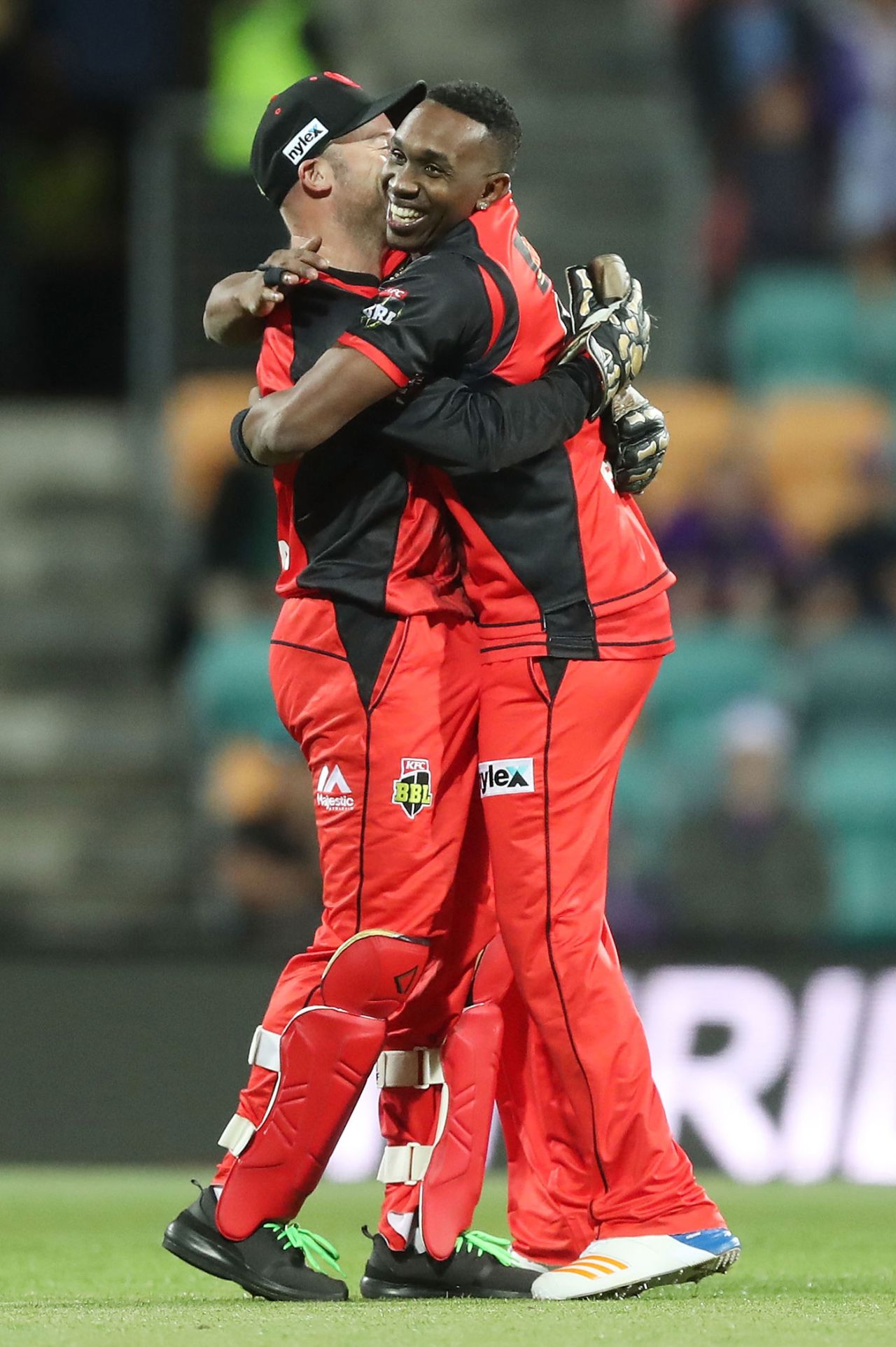 Dwayne Bravo celebrates after claiming his 400th T20 wicket, Hobart Hurricanes v Melbourne Renegades, Big Bash League 2017-18, Hobart, December 21, 2017