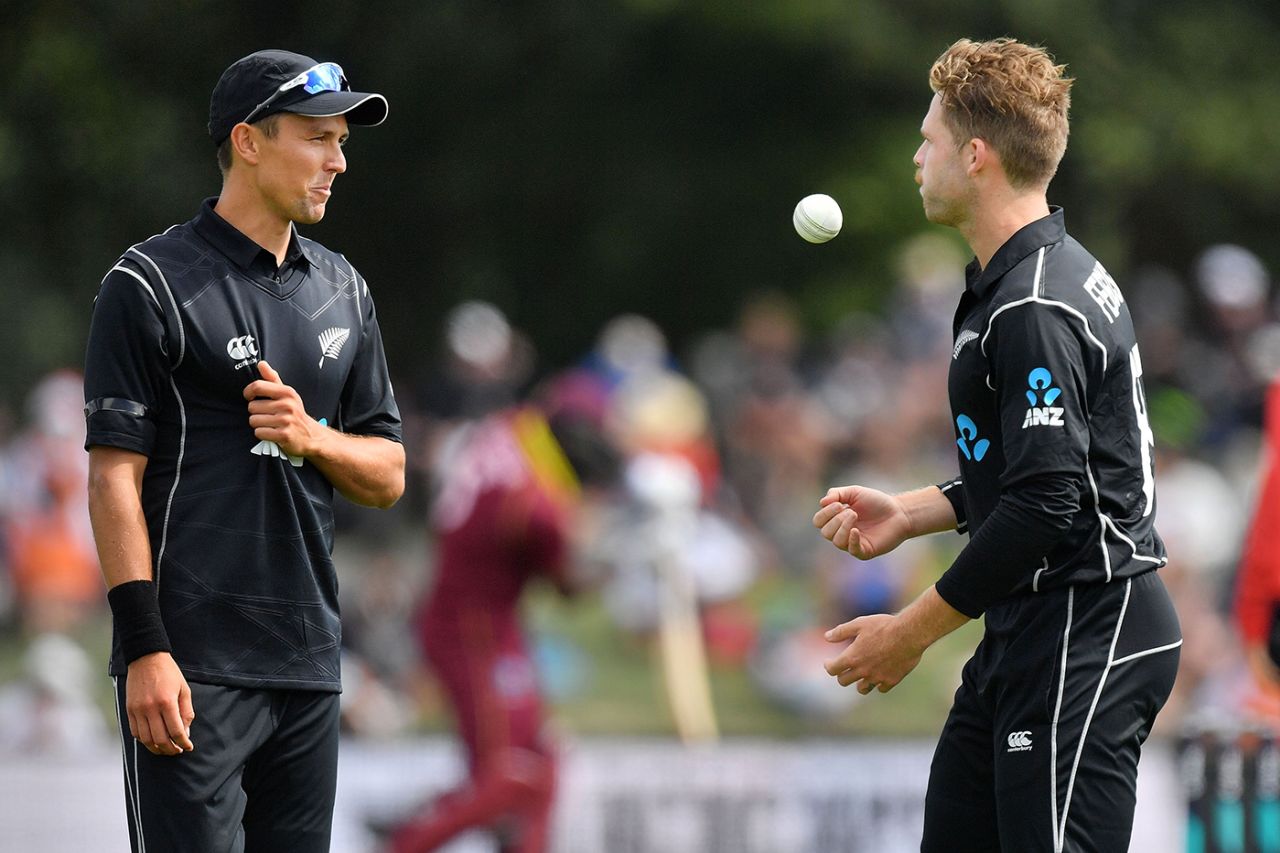 Trent Boult and Lockie Ferguson have a chat, New Zealand v West Indies, 2nd ODI, Christchurch, December 23, 2017