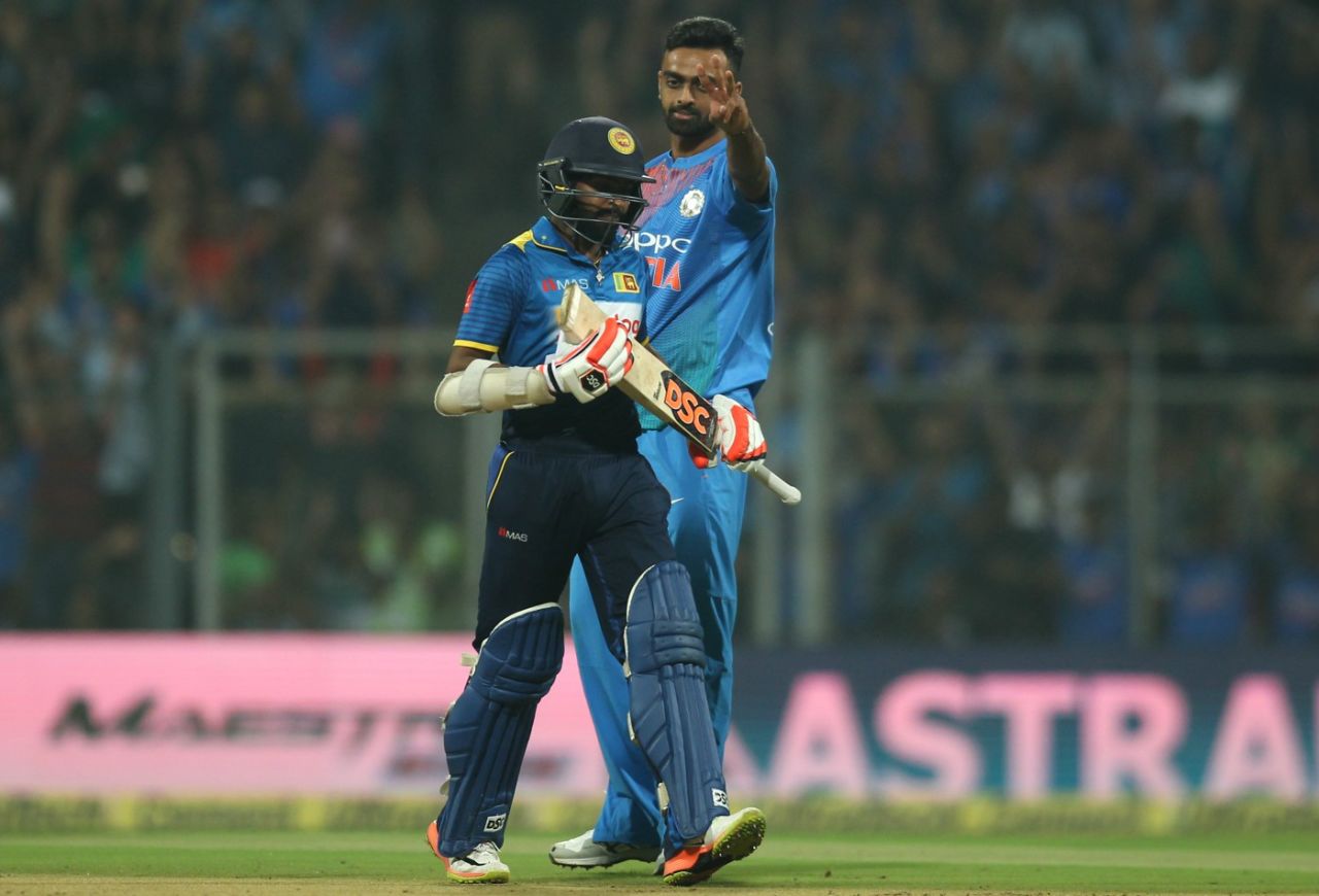 Jaydev Unadkat has a message for Niroshan Dickwella upon dismissing him, India v Sri Lanka, 3rd T20I, Mumbai, December 24, 2017