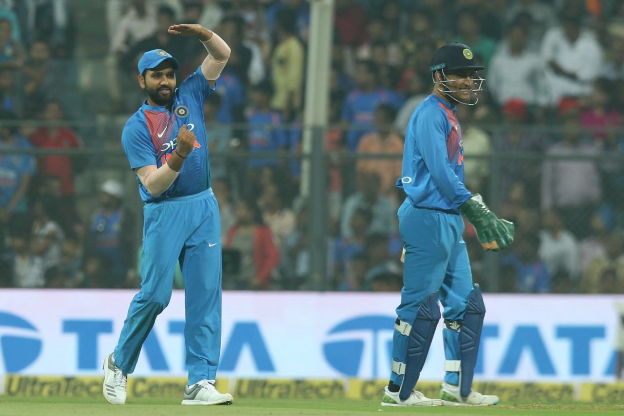 Rohit Sharma asks for a review, India v Sri Lanka, 3rd T20I, Mumbai, December 24, 2017