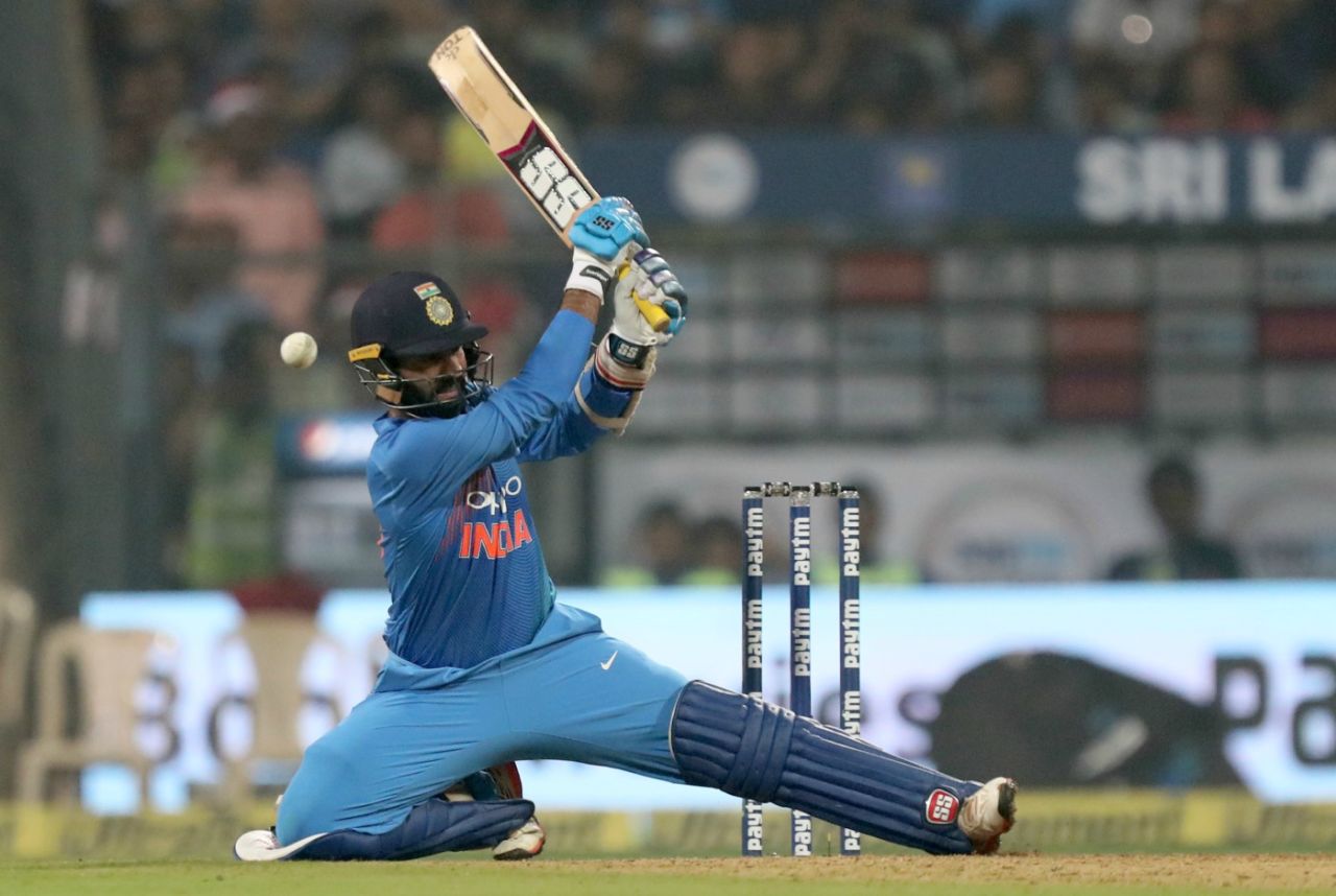 Dinesh Karthik misses a scoop, India v Sri Lanka, 3rd T20I, Mumbai, December 24, 2017