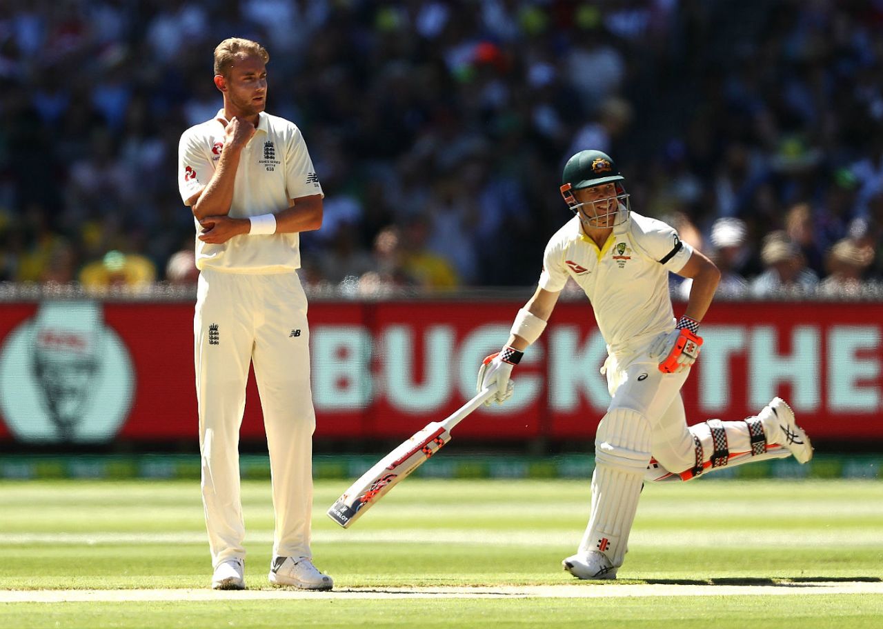 Stuart Broad looks on as David Warner adds to his total, Australia v England, 4th Test, Melbourne, December 26, 2017