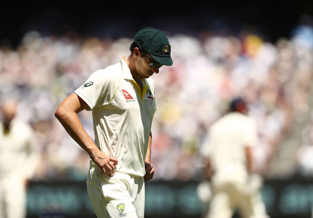 Pat Cummins felt unwell during the afternoon, Australia v England, 4th Test, 2nd day, Melbourne, December 27, 2017