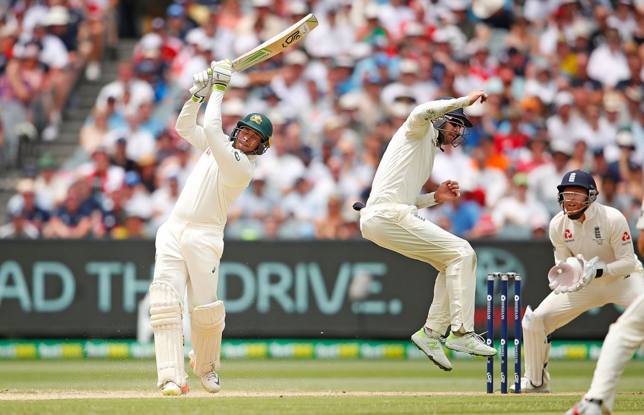 Usman Khawaja got off the mark with a six, Australia v England, 4th Ashes Test, Melbourne, 4th day, December 29, 2017