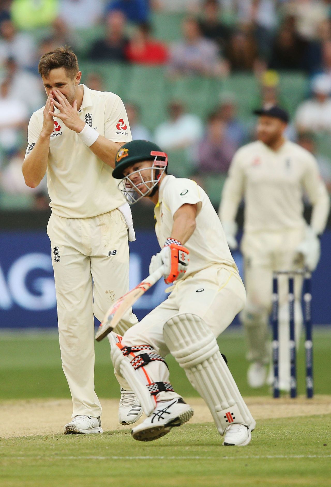 Chris Woakes reacts as David Warner spoons one over midwicket, Australia v England, 4th Ashes Test, Melbourne, 4th day, December 29, 2017