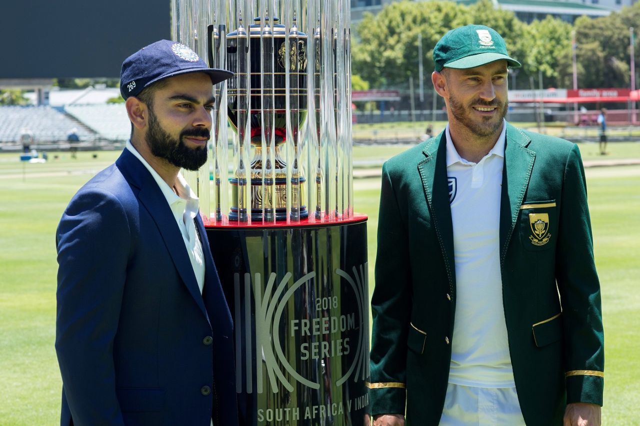 The two captains, Virat Kohli and Faf du Plessis, pose with the series trophy, Cape Town, January 3, 2018