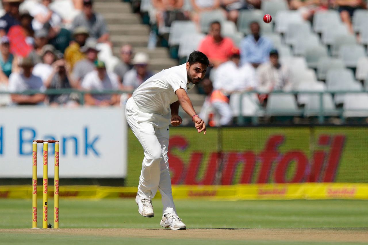Bhuvneshwar Kumar offers an upright seam, South Africa v India, 1st Test, Cape Town, 1st day, January 5, 2017