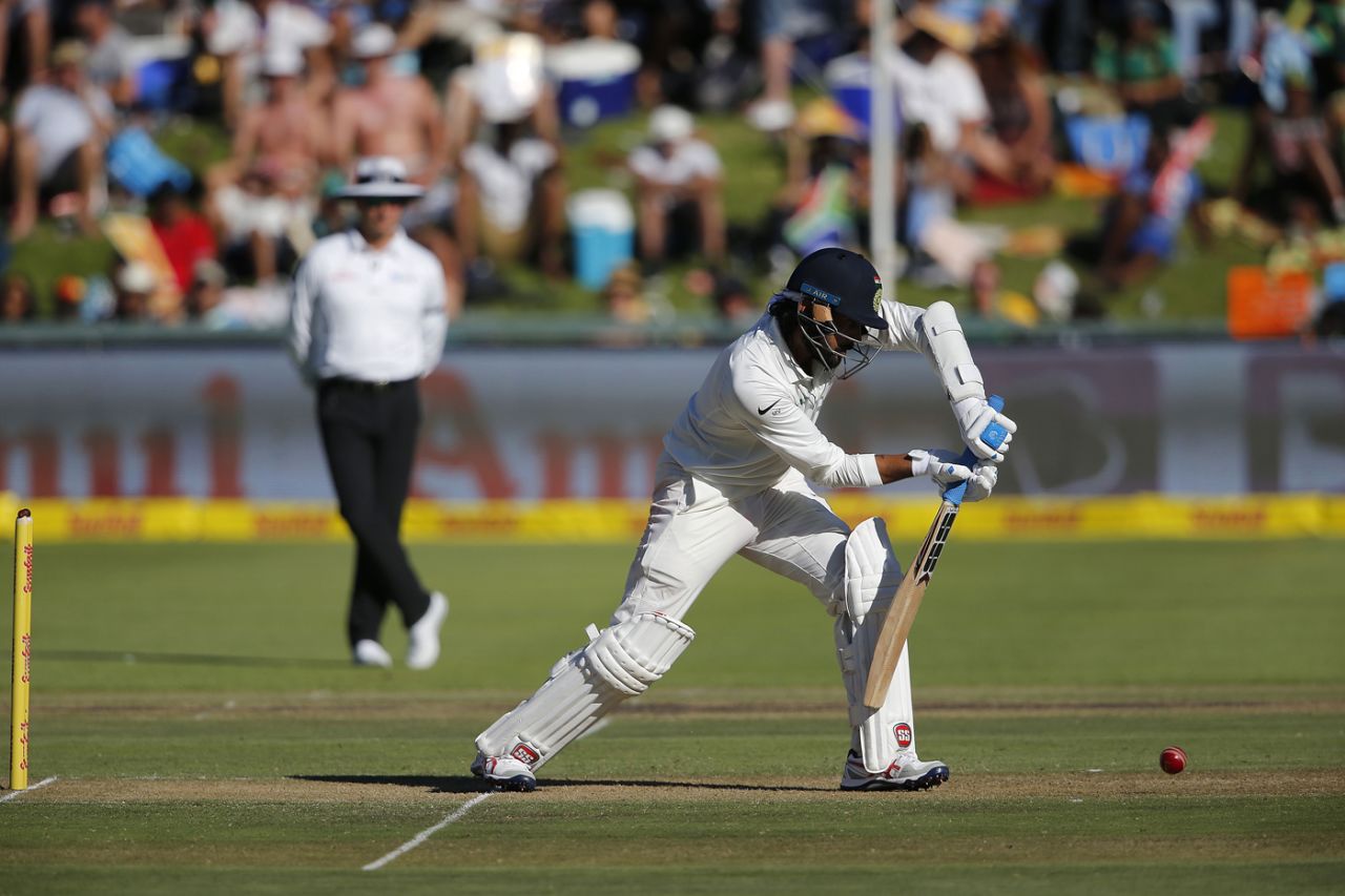 M Vijay plays a copybook forward defensive, South Africa v India, 1st Test, Cape Town, 1st day, January 5, 2017