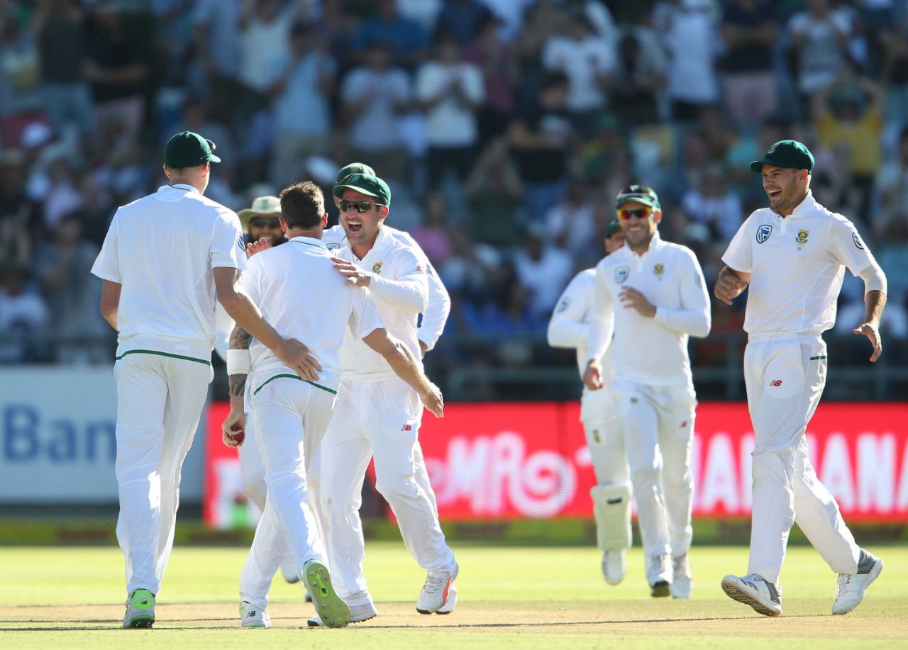 Dale Steyn celebrates a wicket soon upon his Test comeback, South Africa v India, 1st Test, Cape Town, 1st day, January 5, 2018