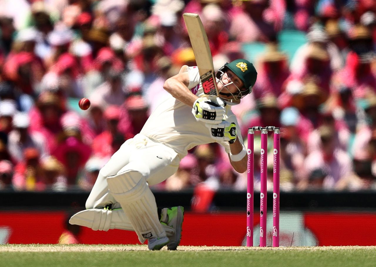 Steven Smith fends awkwardly at a short ball, Australia v England, 5th Test, Sydney, 3rd day, January 6, 2017