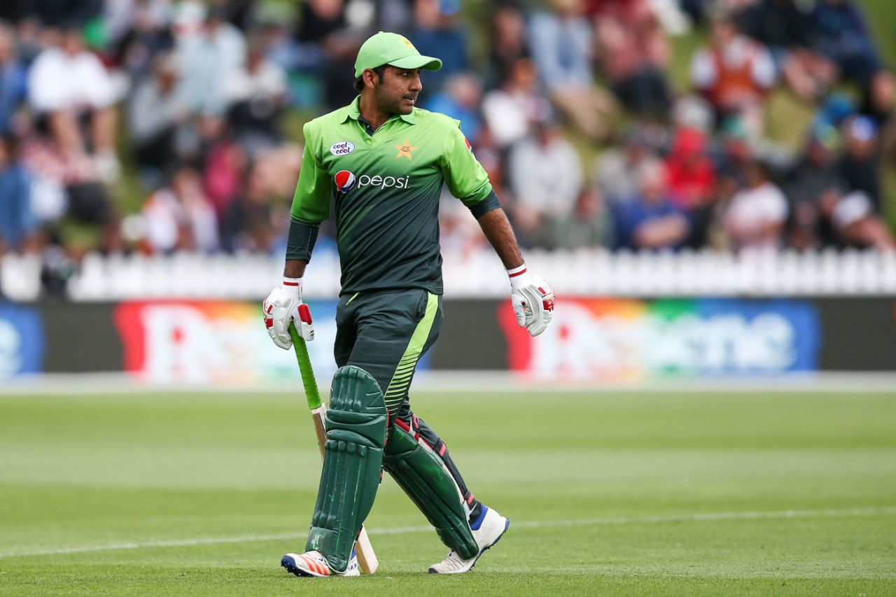 Sarfraz Ahmed walks back after being dismissed, New Zealand v Pakistan, 1st ODI, Wellington, January 6, 2018