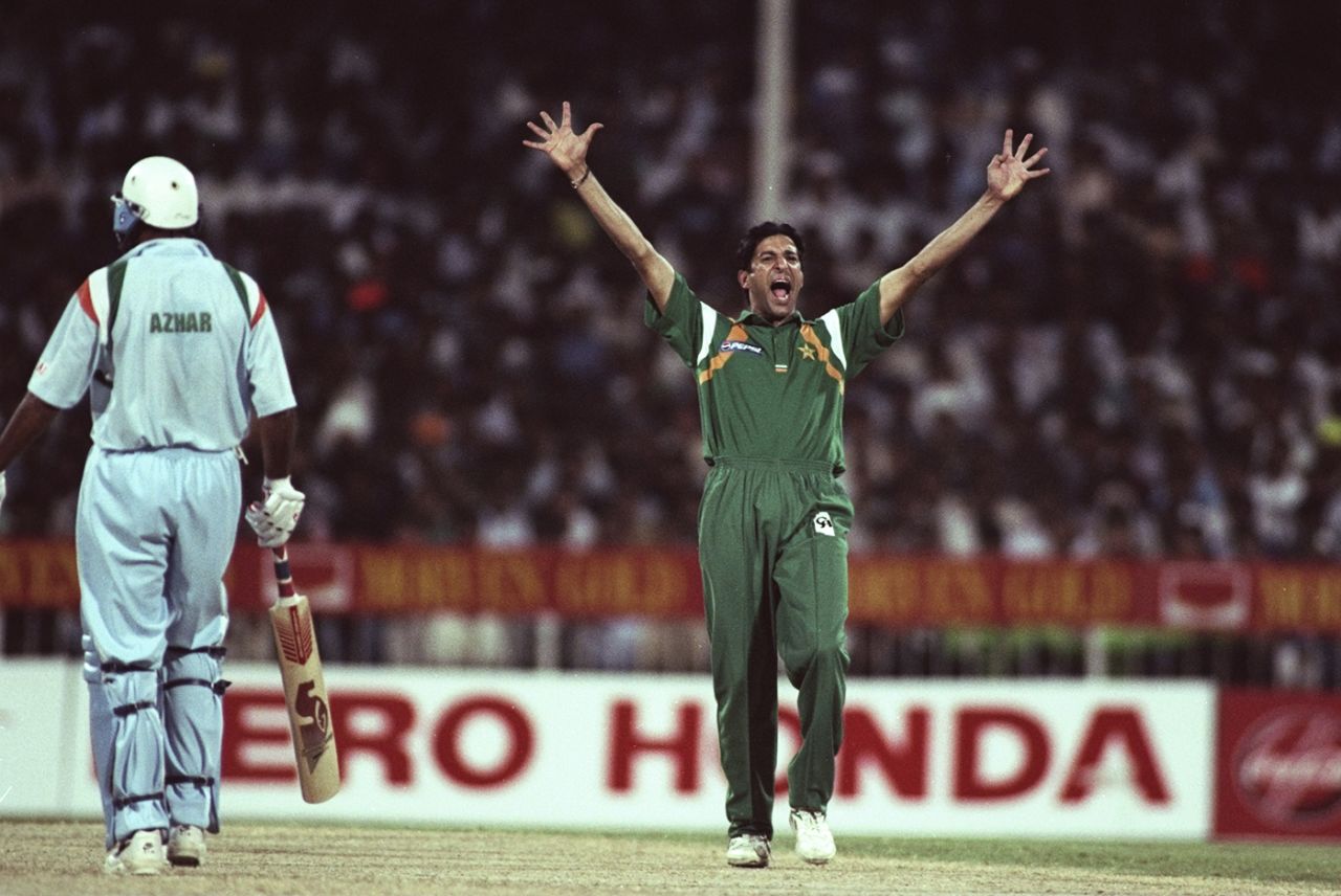 Wasim Akram appeals for a wicket, India v Pakistan, Singer Cup, Sharjah, Dec 14, 1997