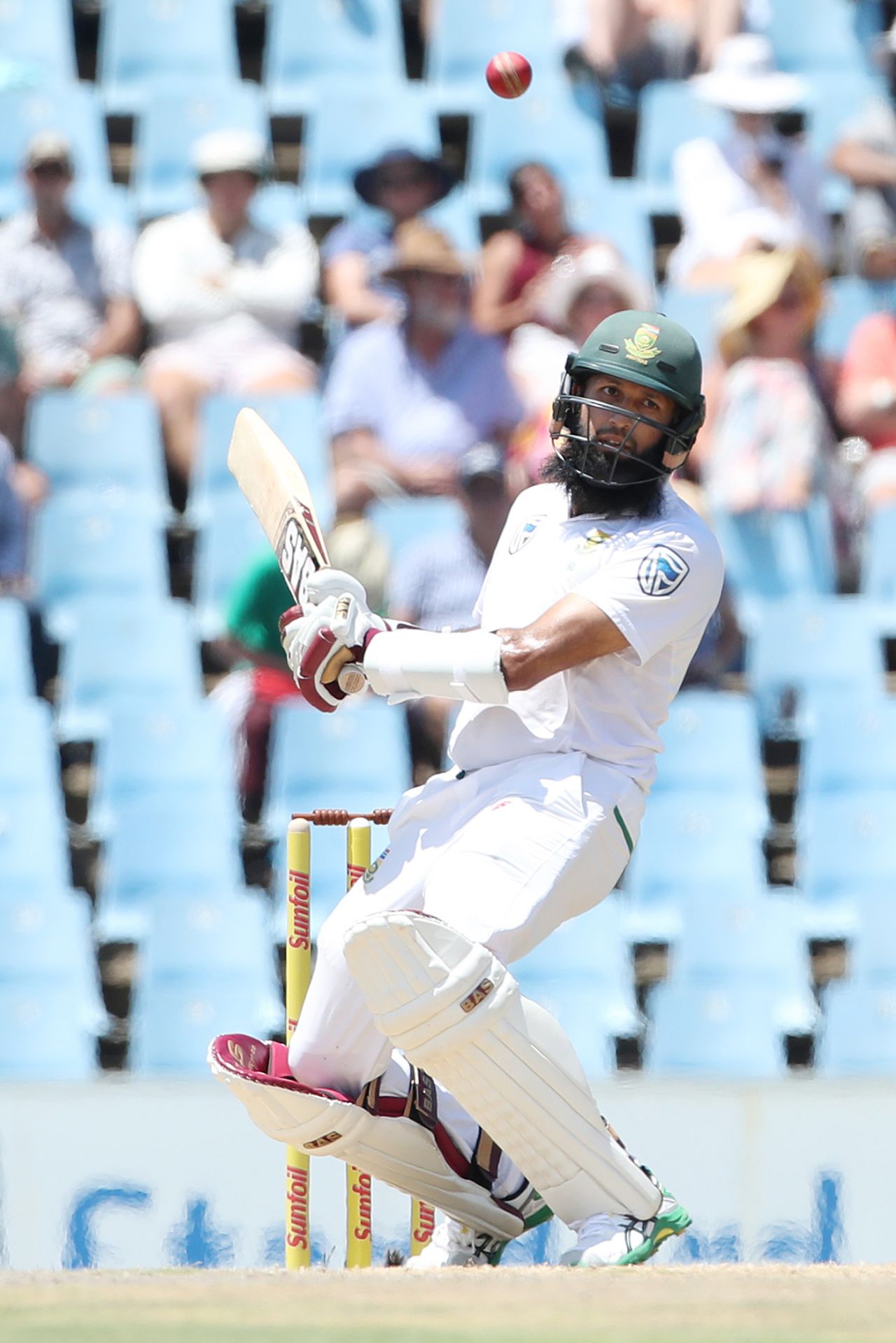 Hashim Amla sways out of the line of a bouncer, South Africa v India, 2nd Test, day 1, Centurion, January 13, 2018 