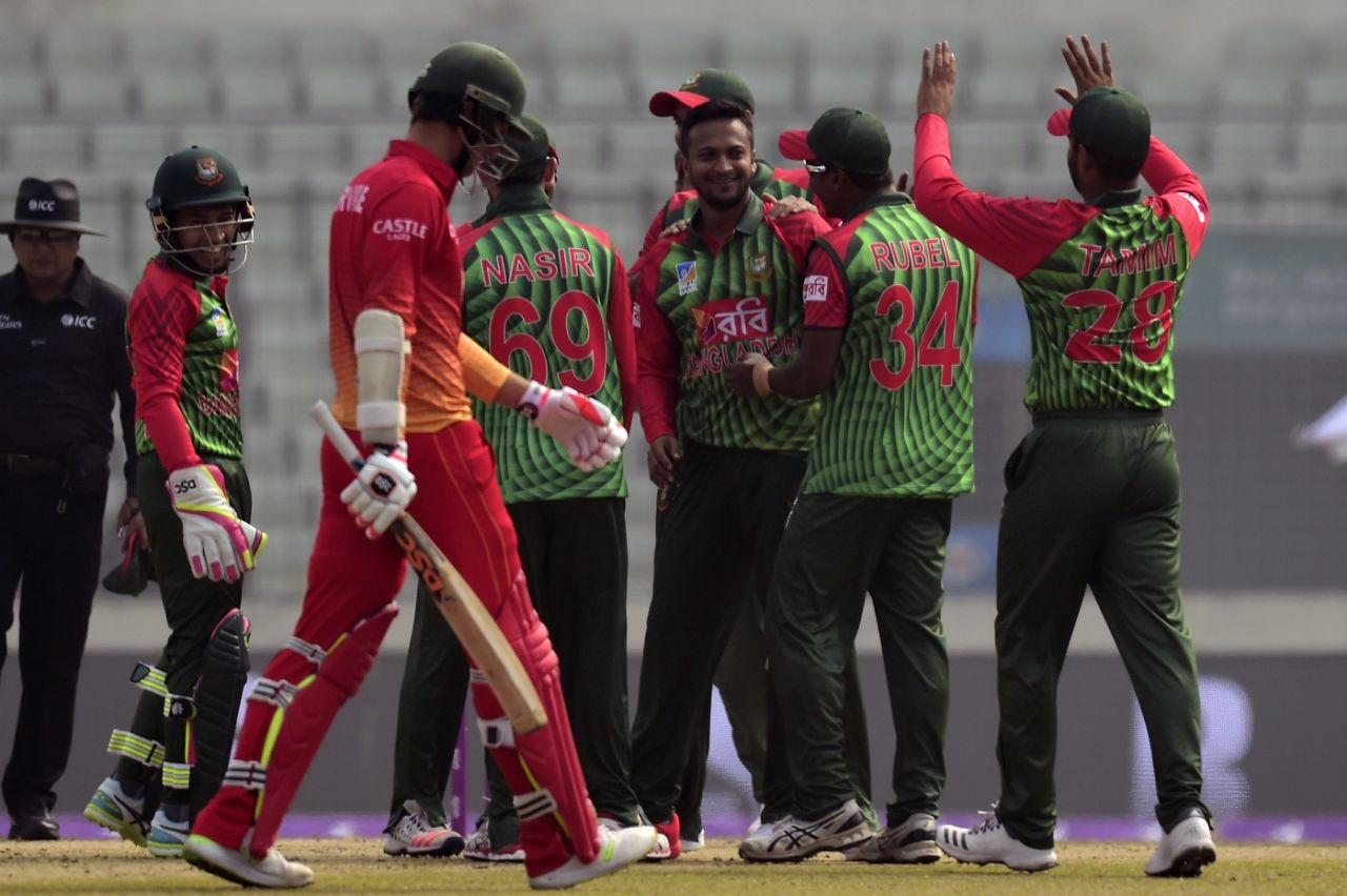Shakib Al Hasan celebrates a wicket, Bangladesh v Zimbabwe, tri-series, Mirpur, January 15, 2018