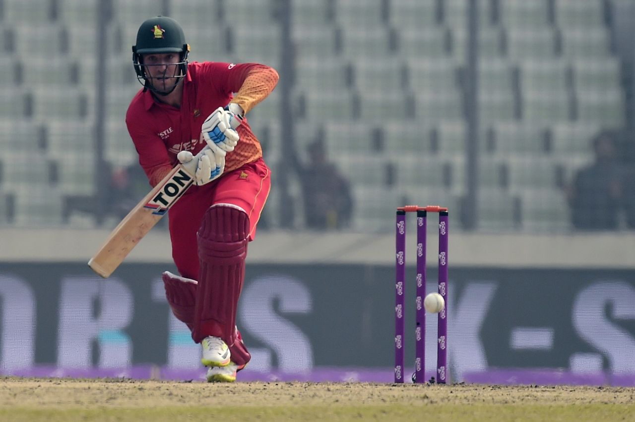 Brendan Taylor drives down the ground, Bangladesh v Zimbabwe, tri-series, Mirpur, January 15, 2018