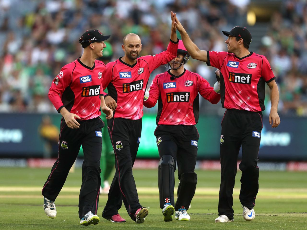 Nathan Lyon bowled an economical spell for three wickets, Melbourne Stars v Sydney Sixers, BBL 2017-18, Melbourne, January 16, 2018