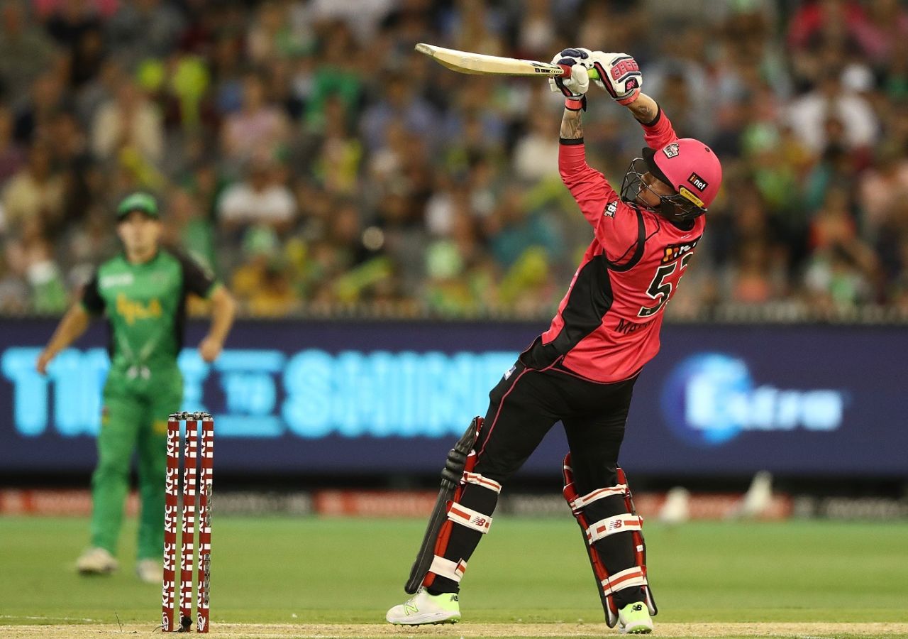 Nic Maddinson ramps one to third man, Melbourne Stars v Sydney Sixers, BBL 2017-18, Melbourne, January 16, 2018