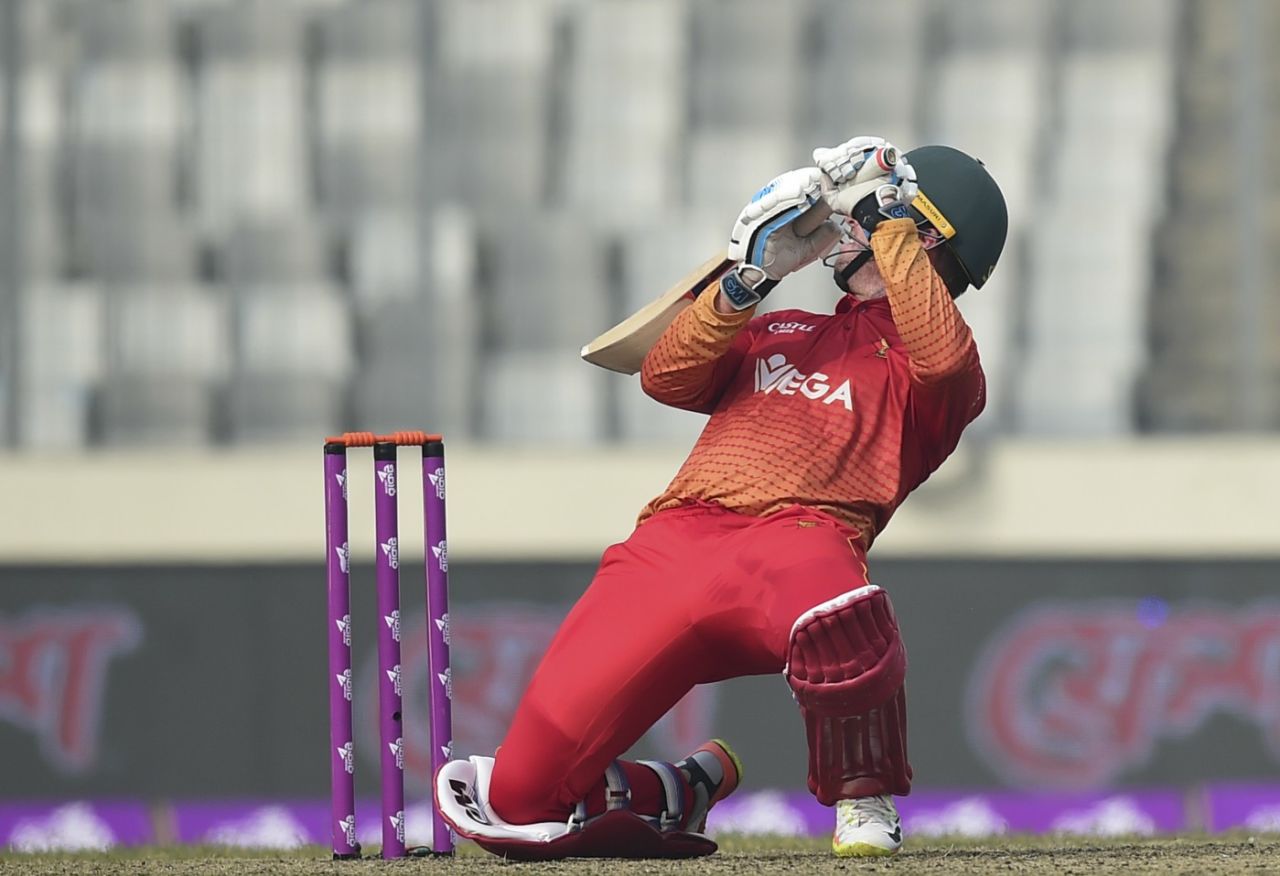 Brendan Taylor plays the upper dab, Sri Lanka v Zimbabwe, tri-series, Mirpur, January 17, 2018