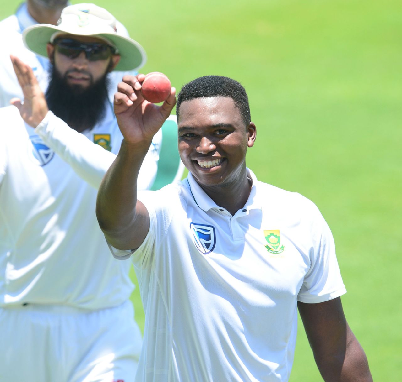 Lungi Ngidi holds up the ball, acknowledging the cheers for his six-for, South Africa v India, second Test, Centurion, day five, January 17, 2018
