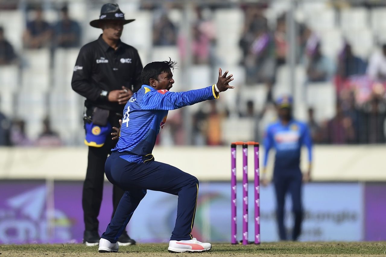 Akila Dananjaya appeals for the wicket of Tamim Iqbal, Bangladesh v Sri Lanka, tri-nation series, Dhaka, January 19, 2018