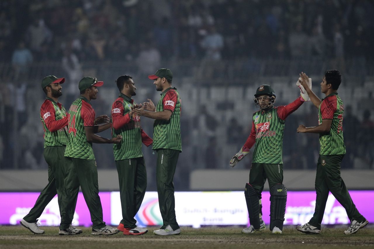 Bangladesh's players celebrate their biggest ODI win, Bangladesh v Sri Lanka, Tri-nation series, Dhaka, January 19, 2018