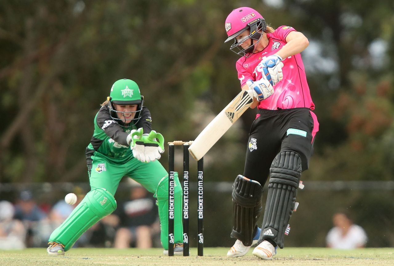 Ellyse Perry directs one to the off side, Melbourne Stars v Sydney Sixers, Melbourne, January 21, 2018