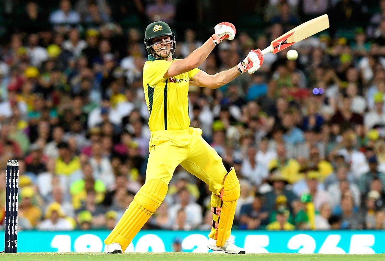 Just the one hand: Mitchell Marsh flays through the off side, Australia v England, 3rd ODI, Sydney, January 21, 2018