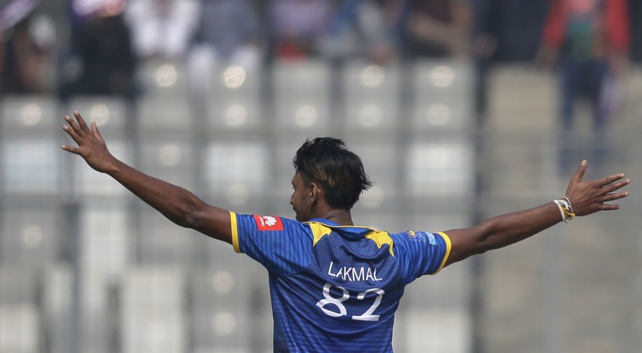 Suranga Lakmal claimed three wickets in his first spell, Bangladesh v Sri Lanka, tri-series, Dhaka, January 25, 2018