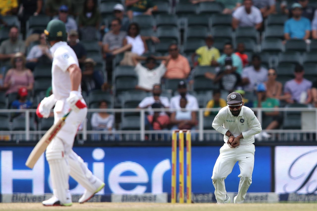 Ajinkya Rahane safely snaffles AB de Villiers at slips, South Africa v India, 3rd Test, Johannesburg, 4th day, January 27, 2018