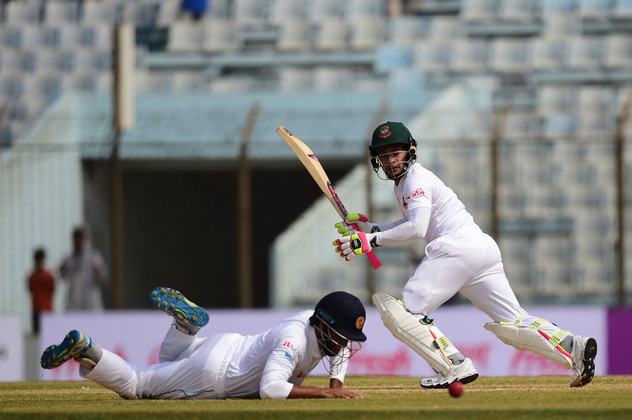 Mushfiqur Rahim flicks past short leg, Bangladesh v Sri Lanka, 1st Test, Chittagong, 1st day, January 31, 2018