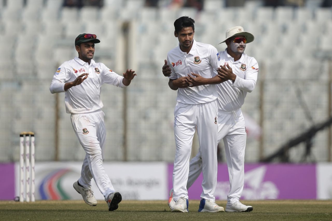 Mustafizur Rahman celebrates the wicket of Dhananjaya de Silva, Bangladesh v Sri Lanka, 1st Test, Chittagong, 3rd day, February 2, 2018