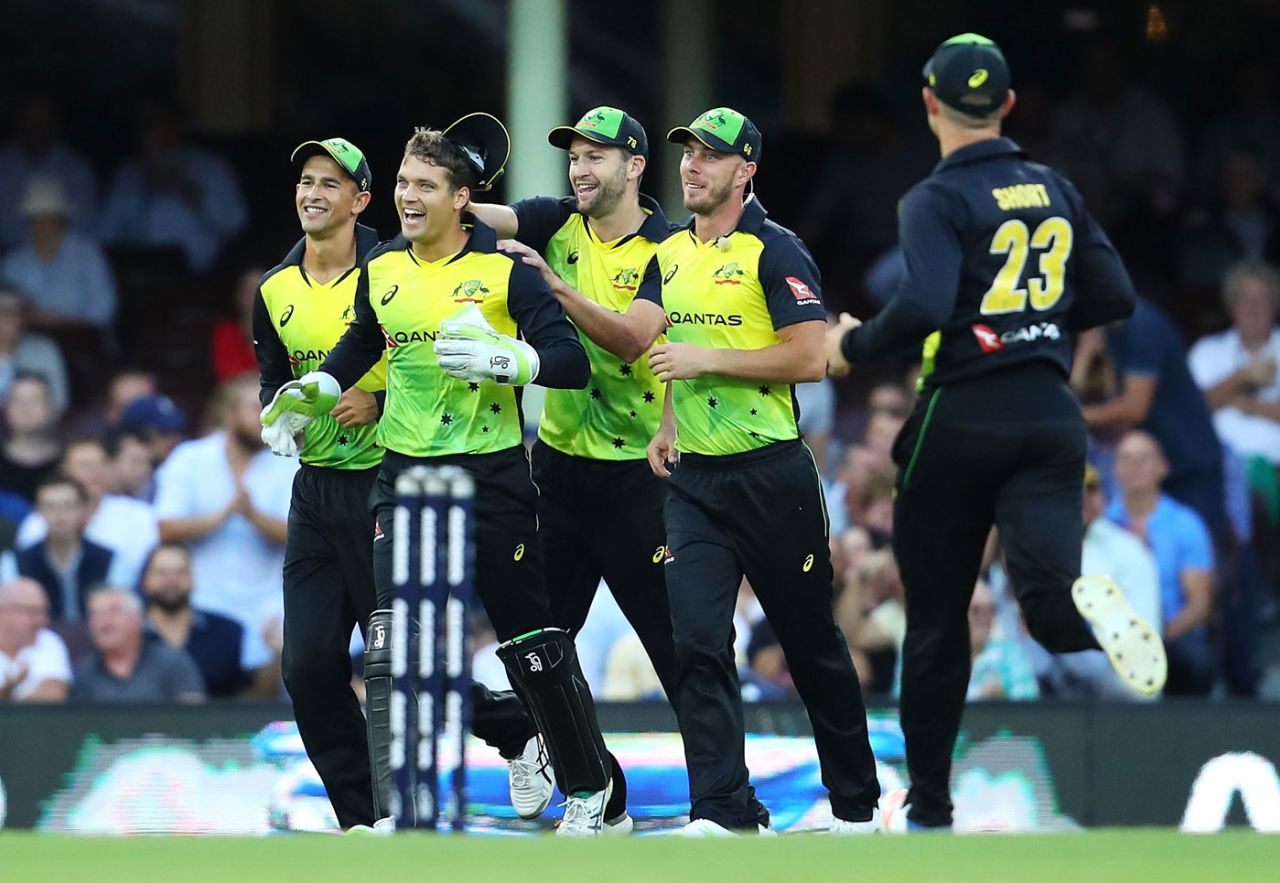 Debutant Alex Carey claimed a catch to dismiss Colin Munro, Australia v New Zealand, Trans-Tasman T20, Sydney, February 3, 2018