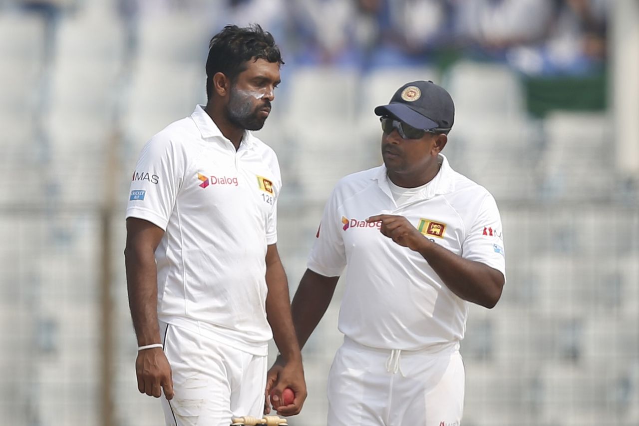 Dilruwan Perera and Rangana Herath have a chat, Bangladesh v Sri Lanka, 1st Test, Chittagong, 5th day, February 4, 2018