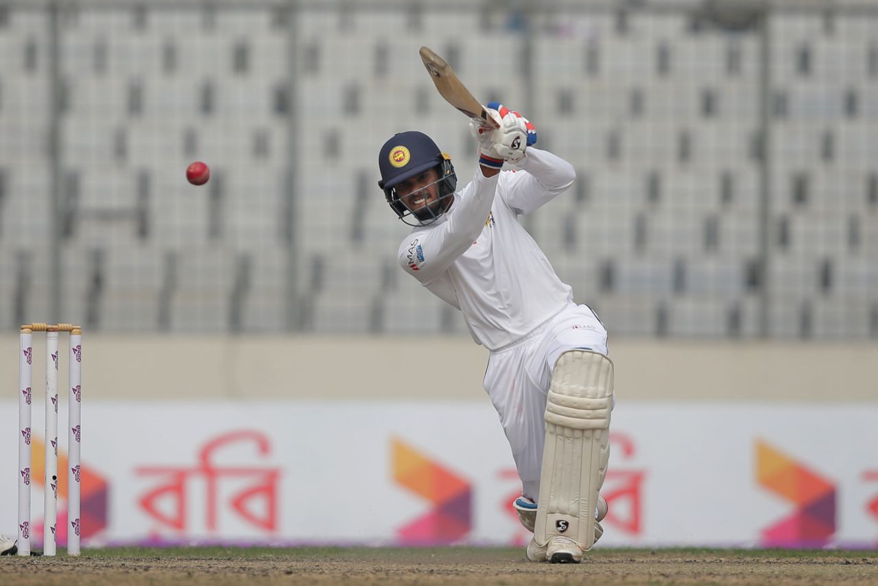 Dhananjya de Silva lifts one over extra cover, Bangladesh v Sri Lanka, 2nd Test, Mirpur, 2nd day, February 9, 2018