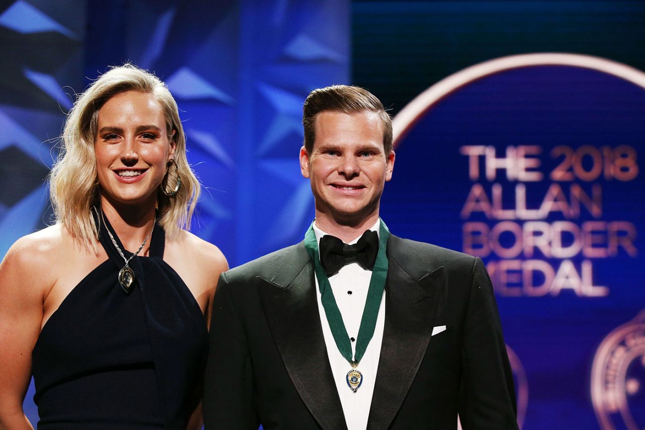Ellyse Perry and Steven Smith pose with their awards, Melbourne, February 12, 2018
