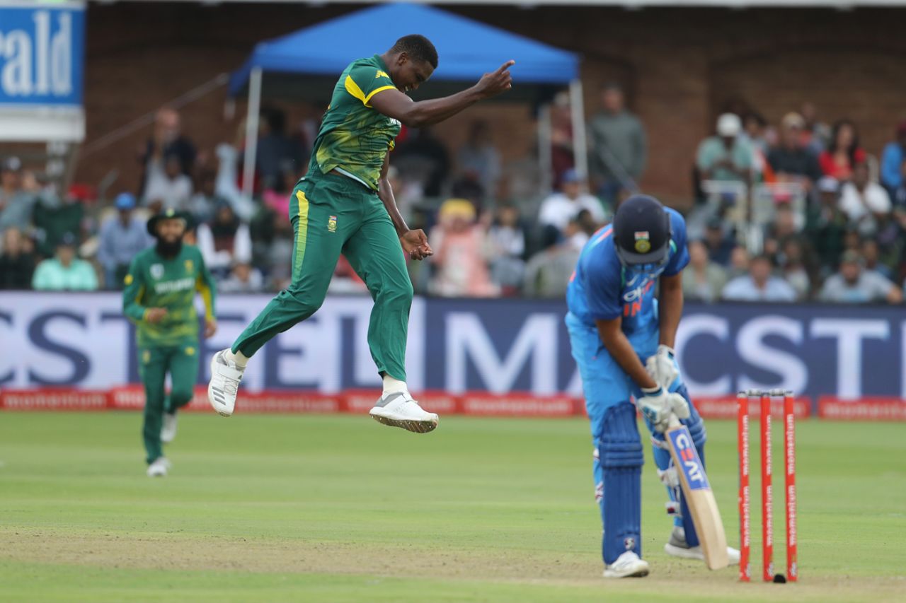 Lungi Ngidi celebrates the the wicket of Rohit Sharma, South Africa v India, 5th ODI, Port Elizabeth, February 13, 2018
