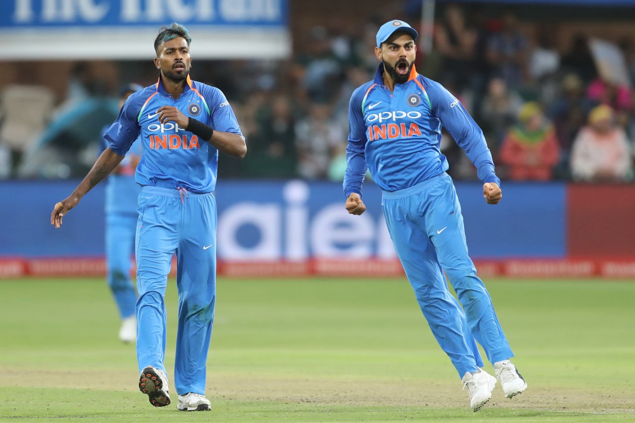 Virat Kohli and Hardik Pandya react in the field, South Africa v India, 5th ODI, Port Elizabeth, February 13, 2018