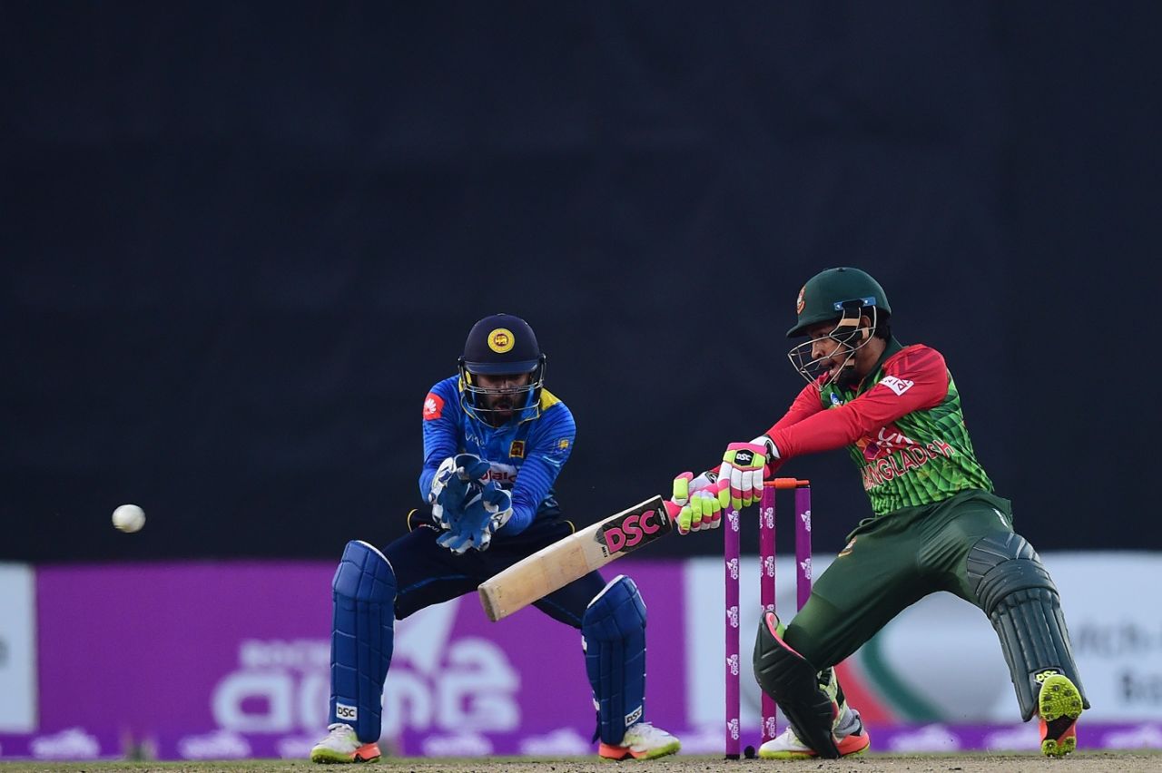 Mushfiqur Rahim slashes a cut, Bangladesh v Sri Lanka, 1st T20I, Mirpur, February 15, 2018