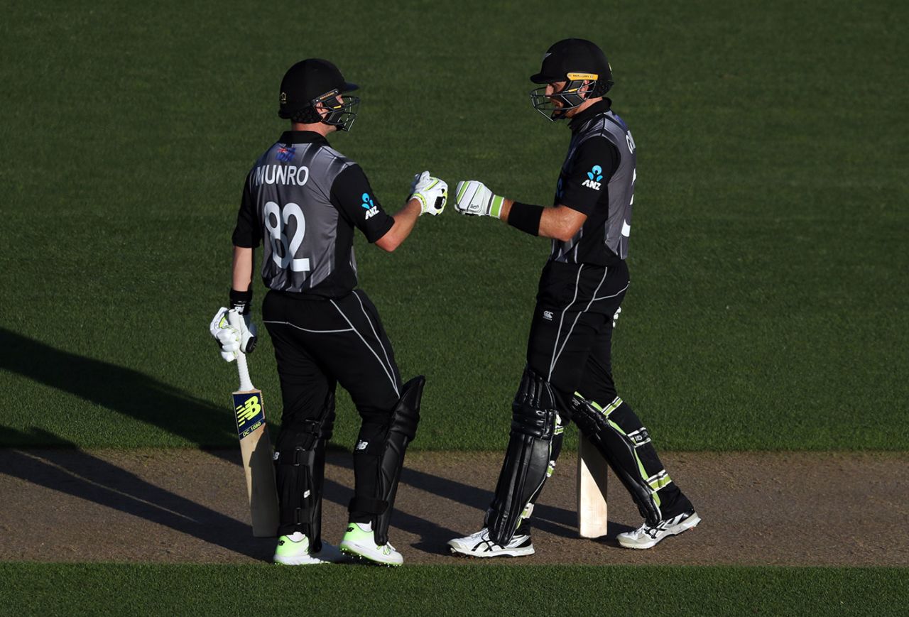 Martin Guptill and Colin Munro added 132 for the first wicket, New Zealand v Australia, Trans-Tasman T20 tri-series, Auckland, February 16, 2018