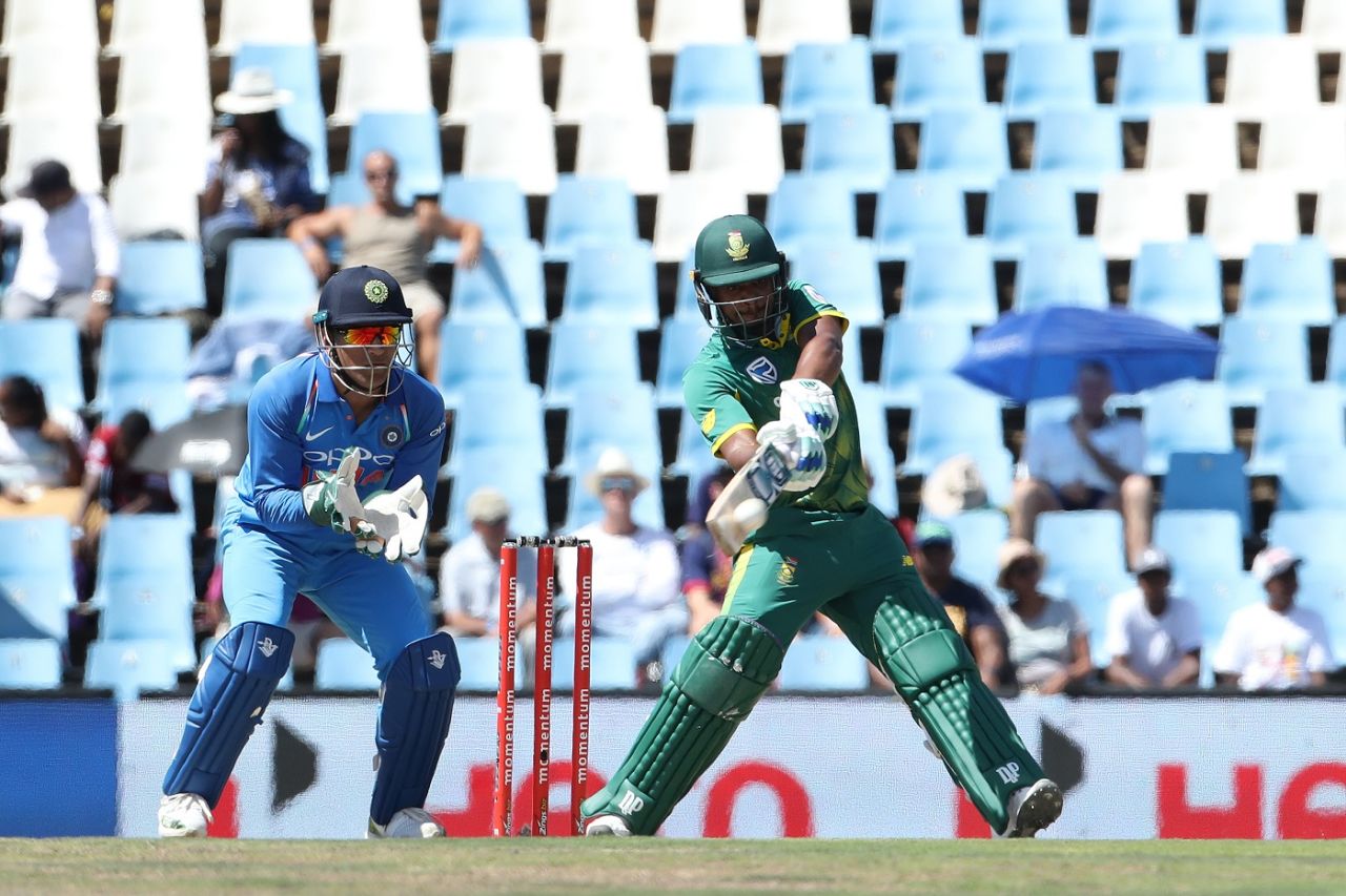 Khaya Zondo rocks back to pull for a six, South Africa v India, 6th ODI, Centurion, February 16, 2018

