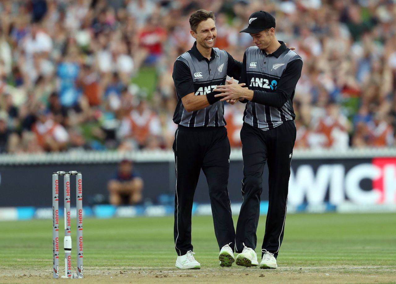 Trent Boult celebrates a breakthrough, New Zealand v England, Trans-Tasman T20 tri-series, Hamilton, February 18, 2018