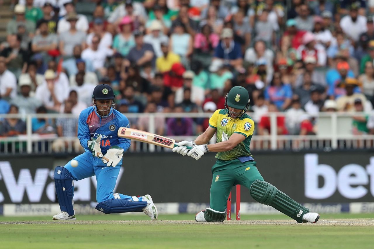 Farhaan Behardien attempts a reverse sweep, South Africa v India, 1st T20I, Johannesburg, February 18, 2018