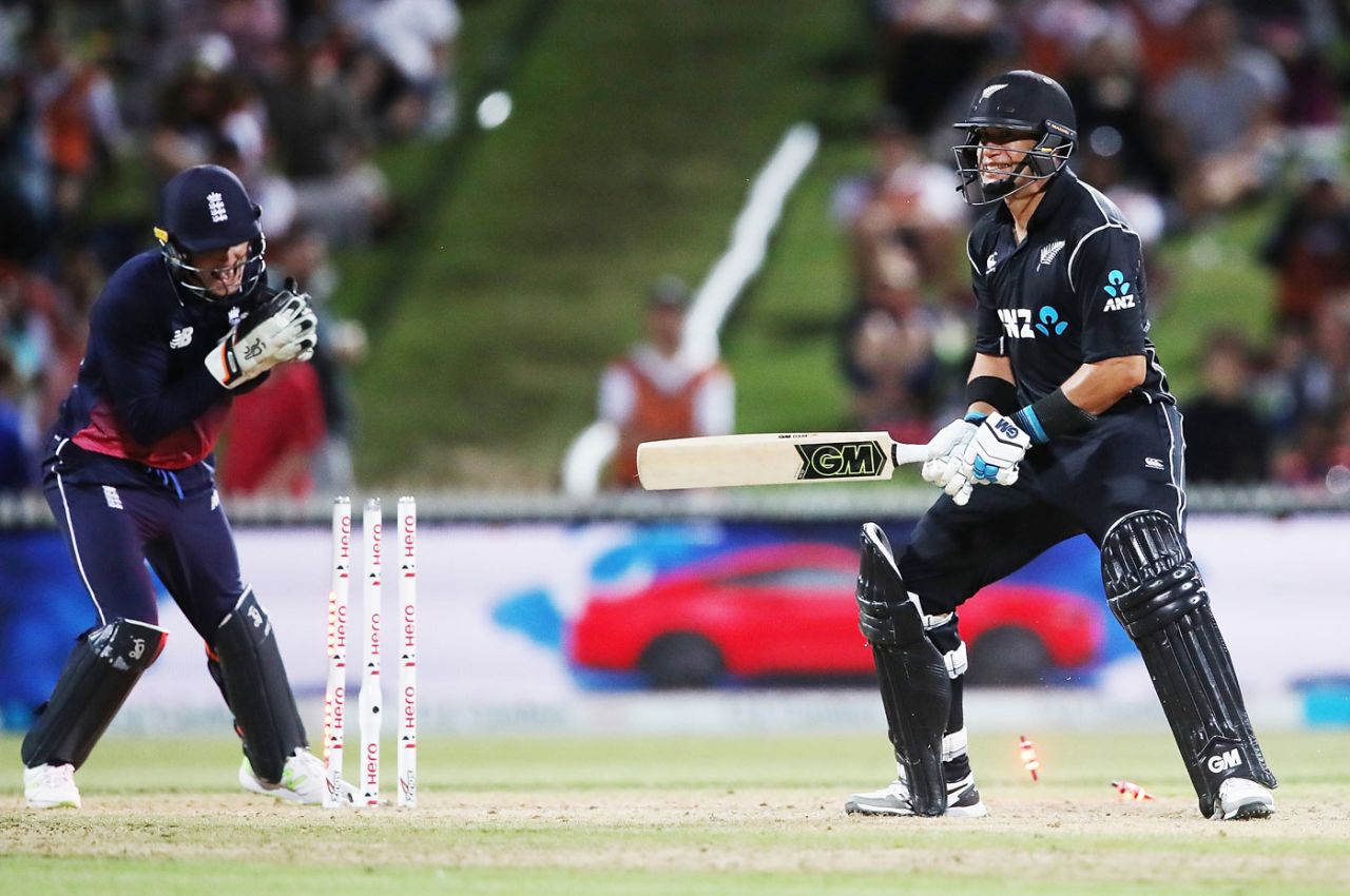 Ross Taylor was stumped off Adil Rashid with 41 needed, New Zealand v England, 1st ODI, Hamilton, February 25, 2018