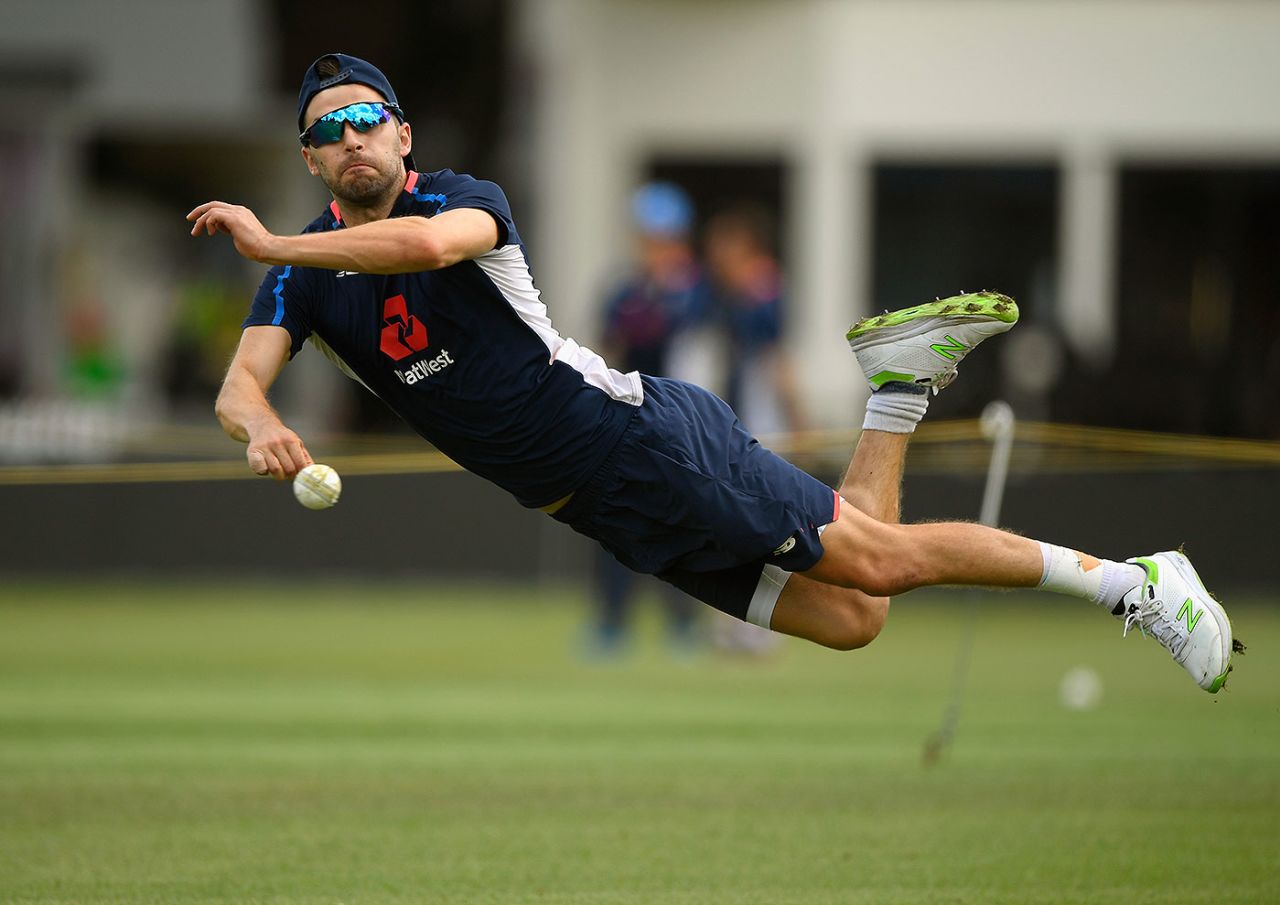 Mark Wood fields during training practice in New Zealand, February 23, 2018