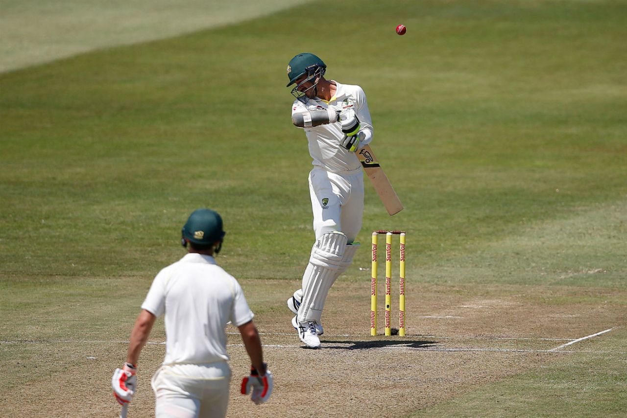Mitchell Starc avoids a short ball, South Africa v Australia, 1st Test, Durban, 2nd day, March 2, 2018