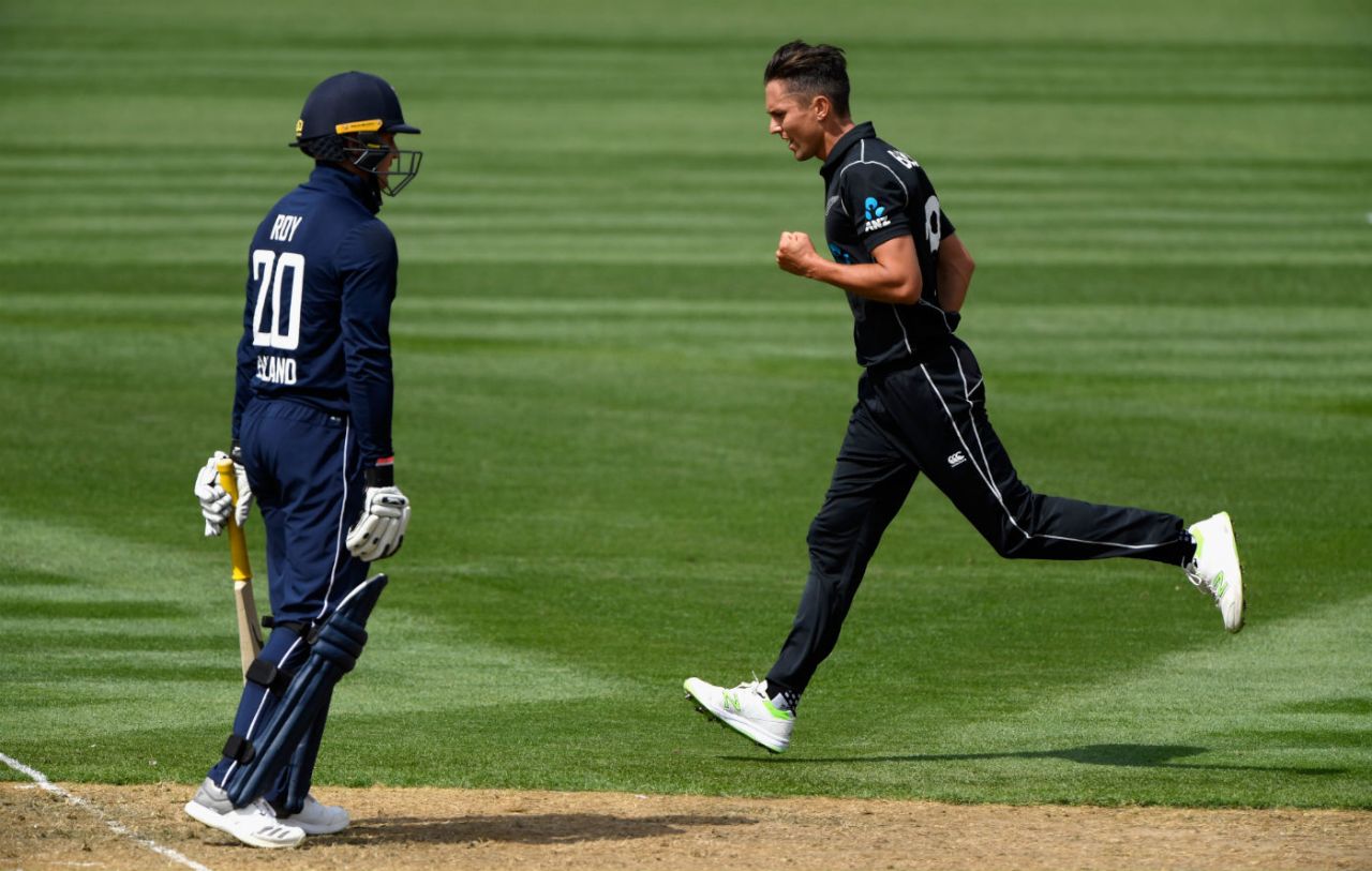 Trent Boult had Jason Roy caught behind, New Zealand v England, 3rd ODI, Wellington, 3 March, 2018