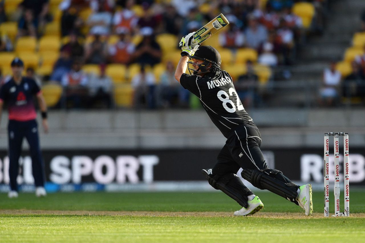 Colin Munro drives through the covers, New Zealand v England, 3rd ODI, Wellington, 3 March, 2018