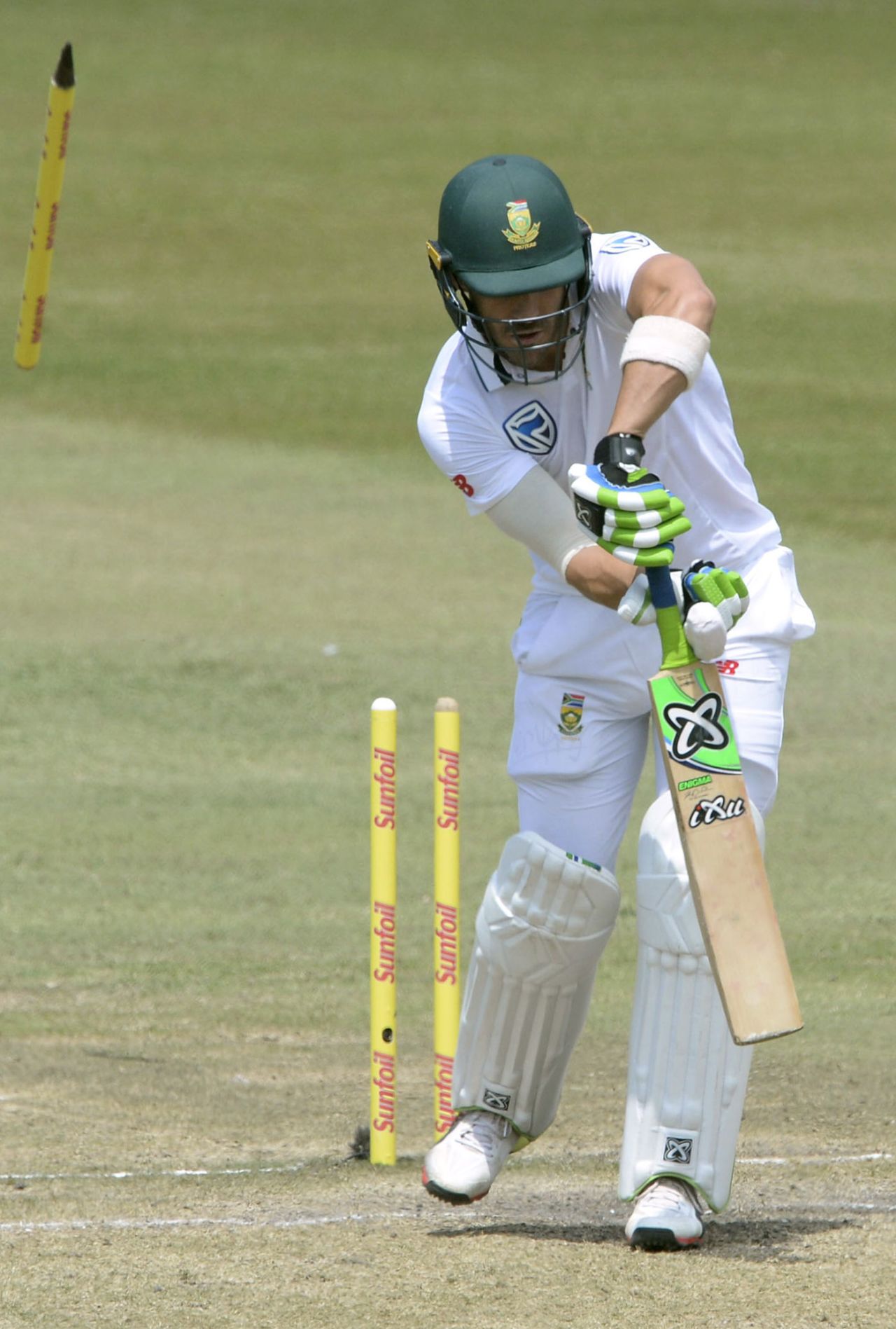 Faf du Plessis lost his off stump to Pat Cummins, South Africa v Australia, 1st Test, Durban, 4th day, March 4, 2018