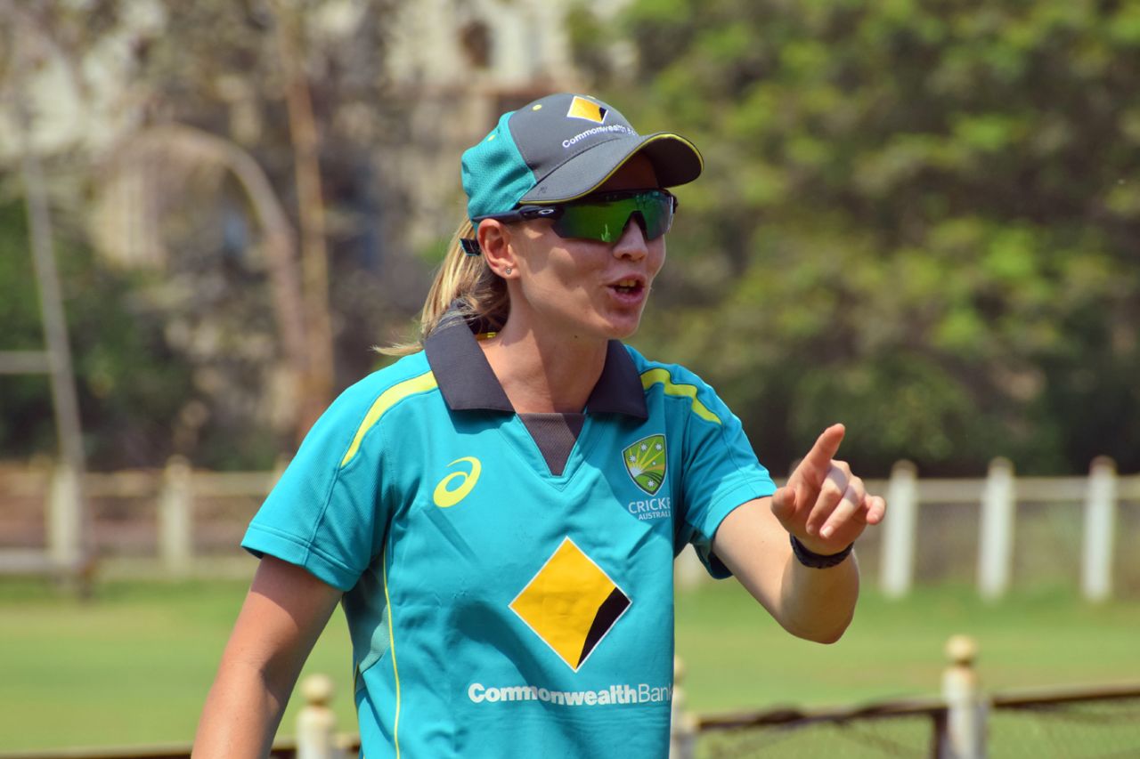 Meg Lanning engages in some banter with team-mates during training, Australia tour of India 2018, Mumbai, March 5, 2018